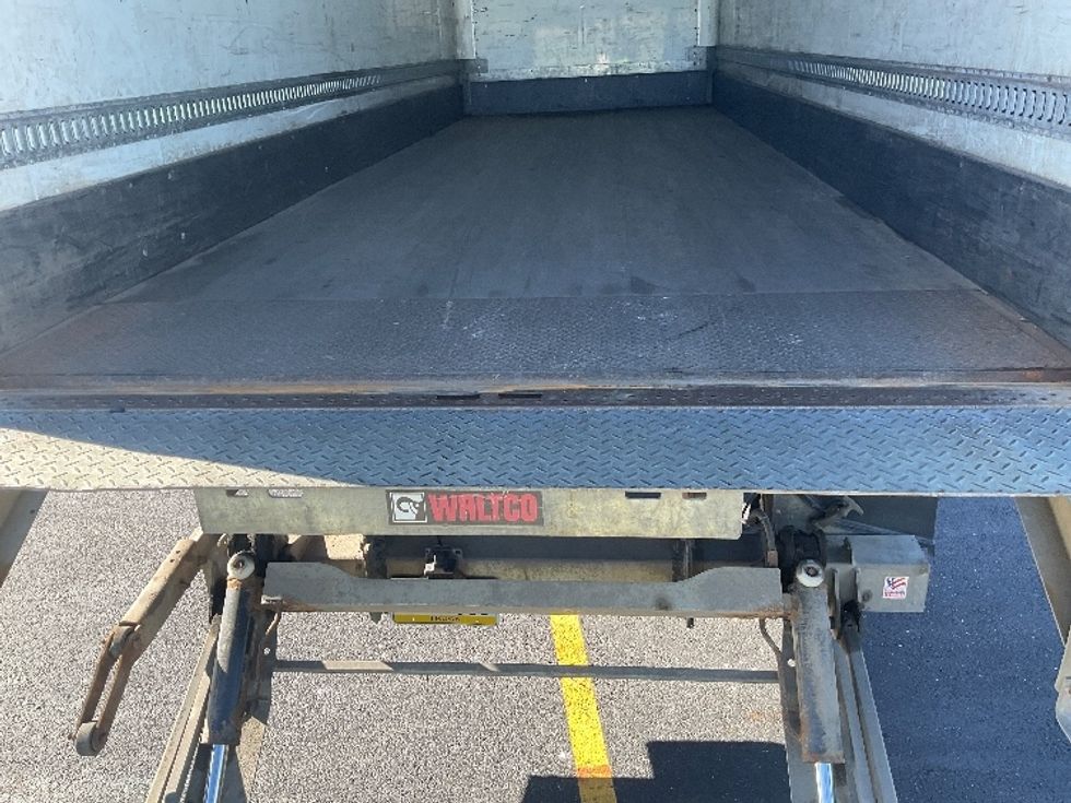 Medium Duty Box Truck-Light and Medium Duty Trucks-Freightliner-2020-M2-Akron-OH-213,562\n\t\tmiles-$ 48,000 - Image 10