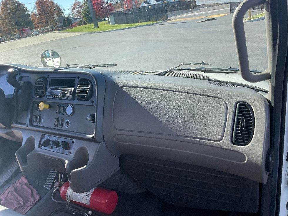 Medium Duty Box Truck-Light and Medium Duty Trucks-Freightliner-2020-M2-Akron-OH-213,562\n\t\tmiles-$ 48,000 - Image 21