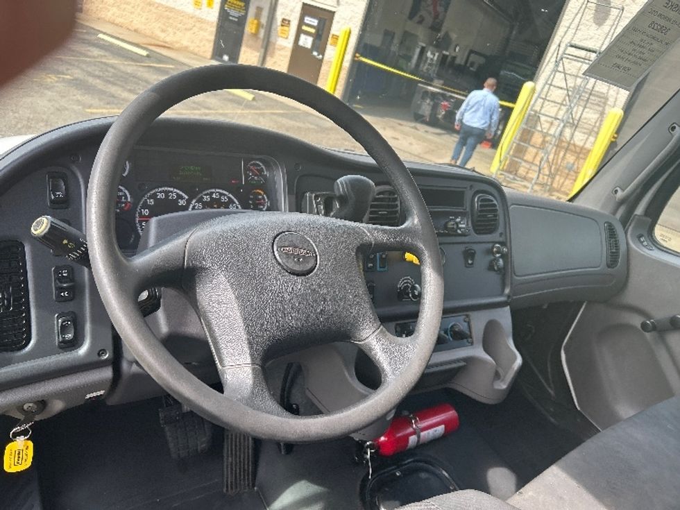 Medium Duty Box Truck-Light and Medium Duty Trucks-Freightliner-2020-M2-Akron-OH-217,663\n\t\tmiles-$ 44,250 - Image 17