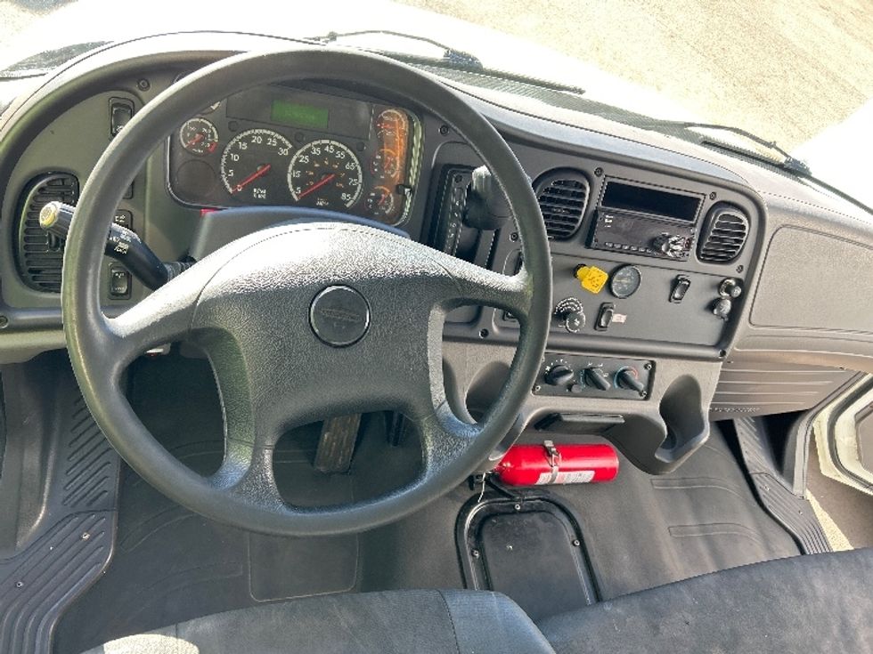 Medium Duty Box Truck-Light and Medium Duty Trucks-Freightliner-2020-M2-Akron-OH-217,663\n\t\tmiles-$ 44,250 - Image 18