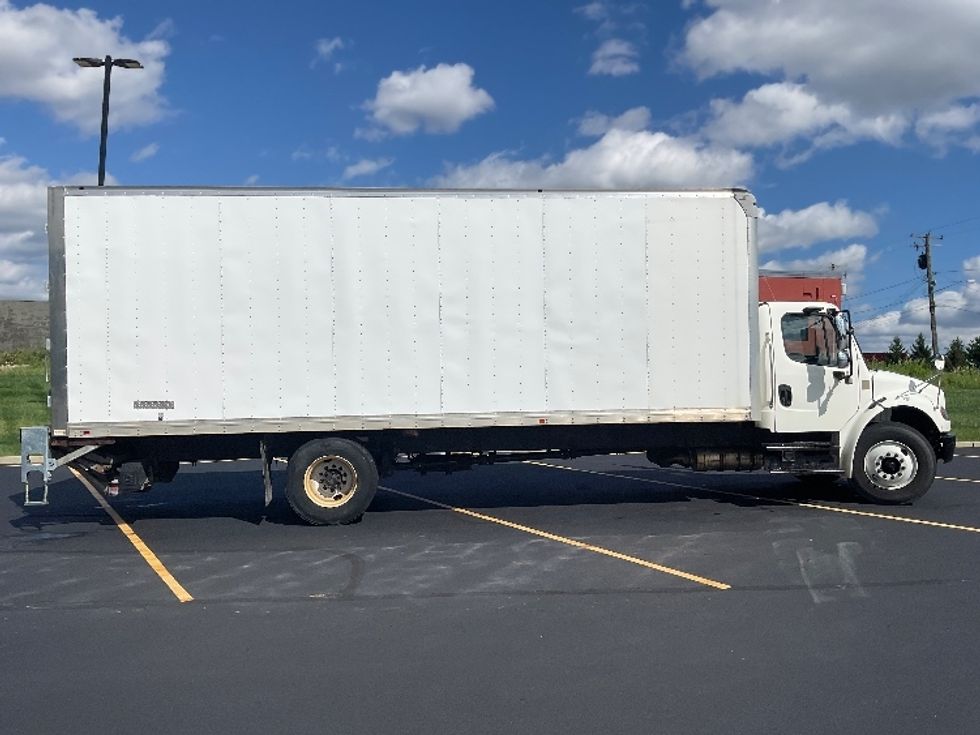 Medium Duty Box Truck-Light and Medium Duty Trucks-Freightliner-2020-M2-Akron-OH-220,925\n\t\tmiles-$ 56,000 - Image 15