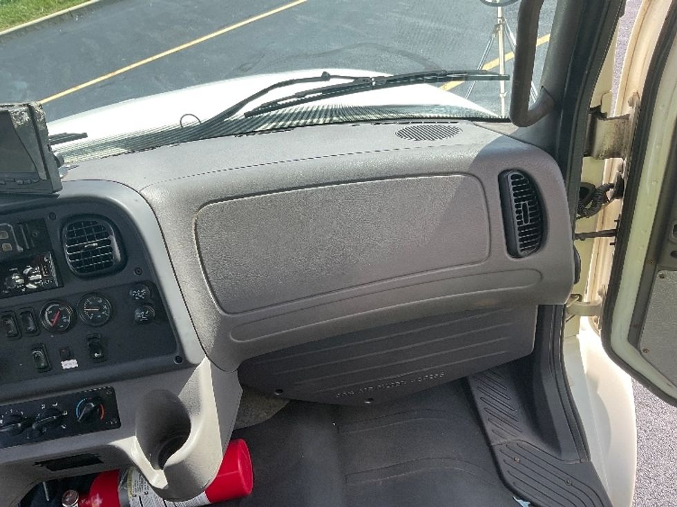 Medium Duty Box Truck-Light and Medium Duty Trucks-Freightliner-2020-M2-Akron-OH-220,925\n\t\tmiles-$ 56,000 - Image 21