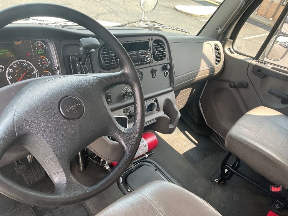 Medium Duty Box Truck-Light and Medium Duty Trucks-Freightliner-2020-M2-Akron-OH-223,996\n\t\tmiles-$ 42,250 - Image 14