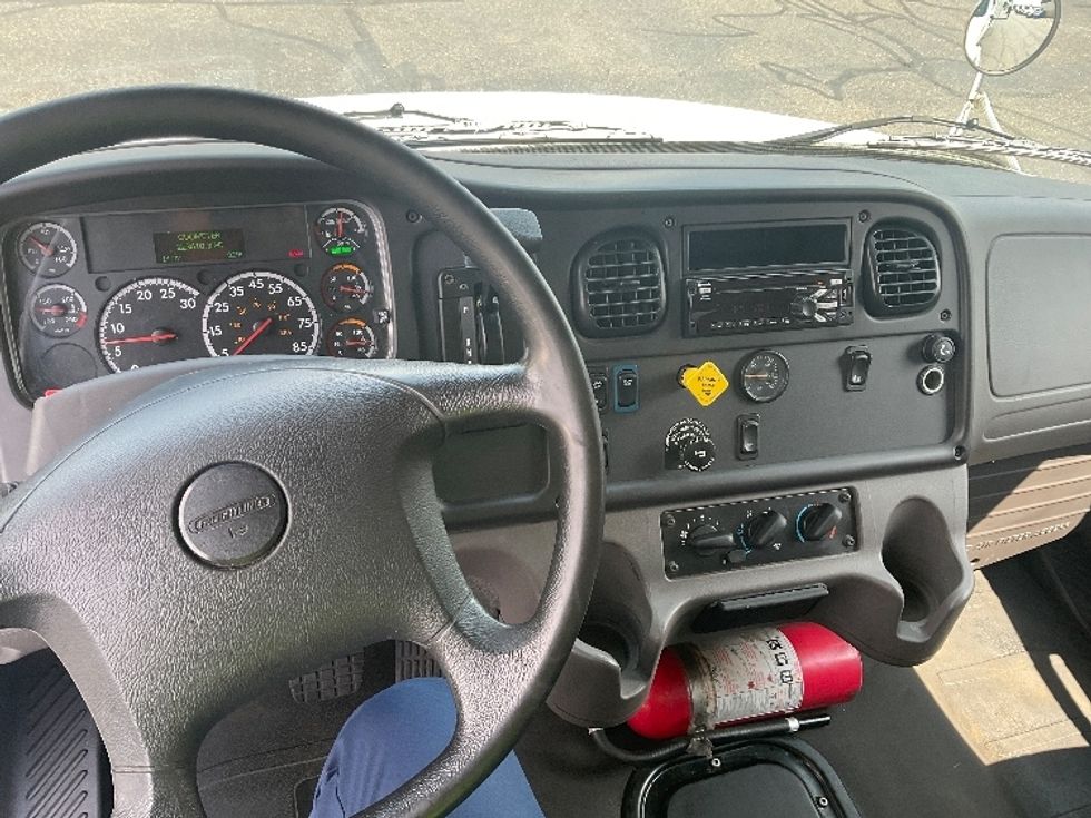 Medium Duty Box Truck-Light and Medium Duty Trucks-Freightliner-2020-M2-Akron-OH-223,996\n\t\tmiles-$ 42,250 - Image 15