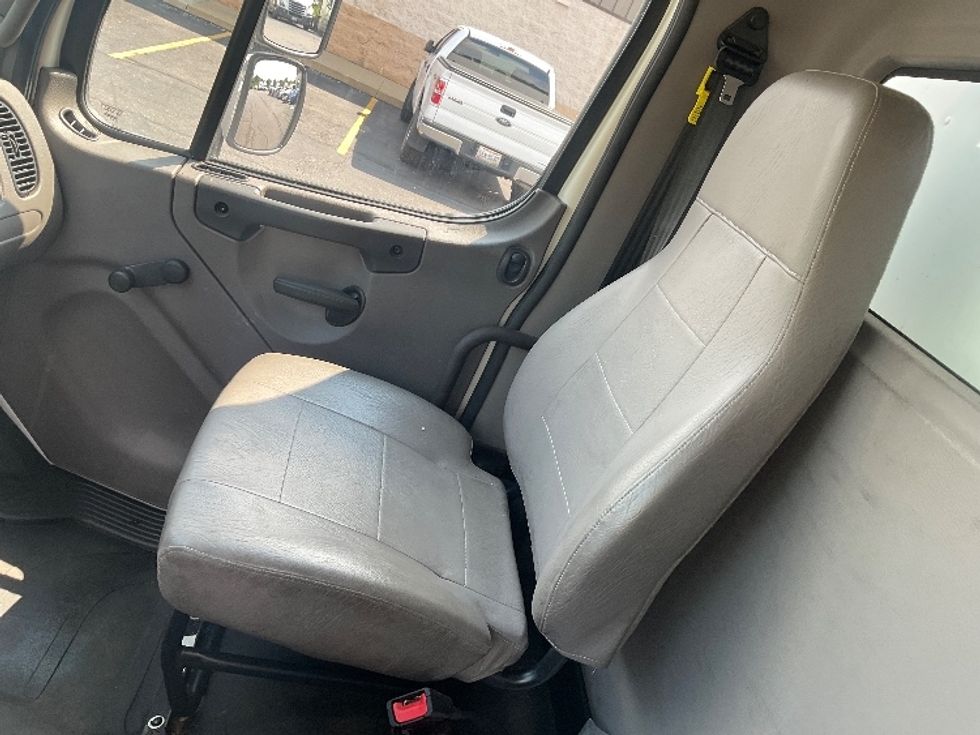 Medium Duty Box Truck-Light and Medium Duty Trucks-Freightliner-2020-M2-Akron-OH-223,996\n\t\tmiles-$ 42,250 - Image 16