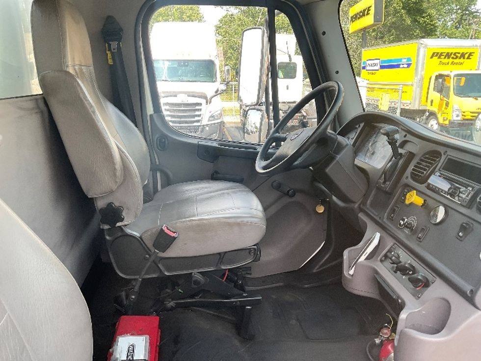 Medium Duty Box Truck-Light and Medium Duty Trucks-Freightliner-2020-M2-Akron-OH-223,996\n\t\tmiles-$ 42,250 - Image 19