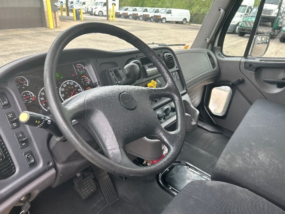 Medium Duty Box Truck-Light and Medium Duty Trucks-Freightliner-2020-M2-Akron-OH-227,338\n\t\tmiles-$ 41,750 - Image 14