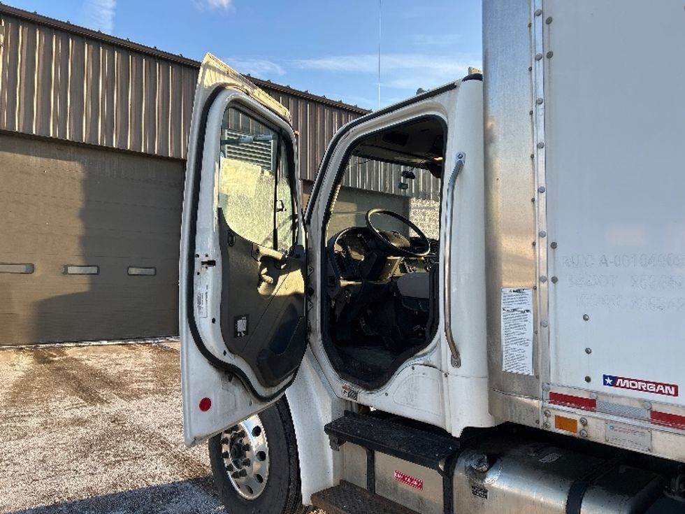 Medium Duty Box Truck-Light and Medium Duty Trucks-Freightliner-2020-M2-Akron-OH-234,856\n\t\tmiles-$ 44,250 - Image 16