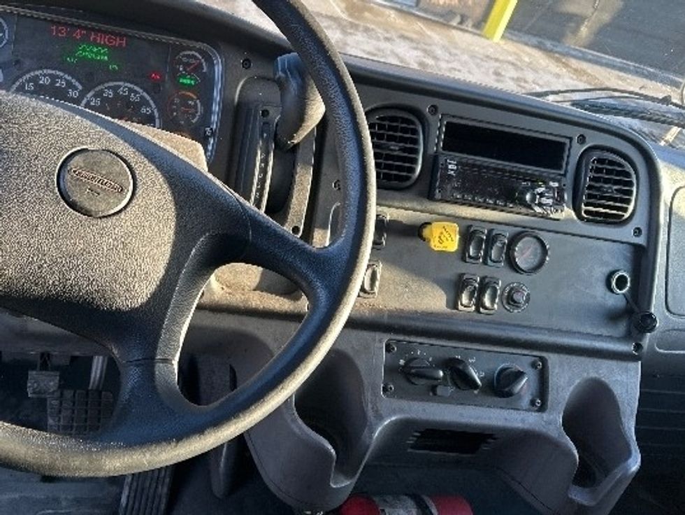 Medium Duty Box Truck-Light and Medium Duty Trucks-Freightliner-2020-M2-Akron-OH-234,856\n\t\tmiles-$ 44,250 - Image 18