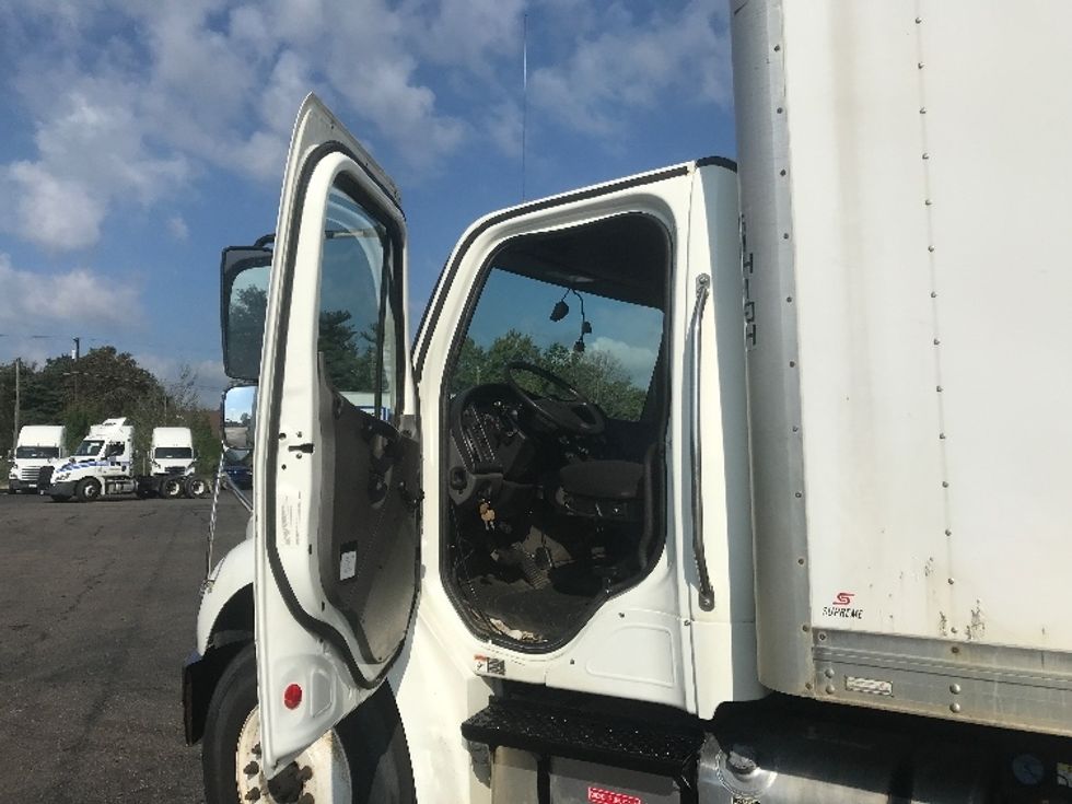 Medium Duty Box Truck-Light and Medium Duty Trucks-Freightliner-2020-M2-Akron-OH-267,695\n\t\tmiles-$ 44,000 - Image 16