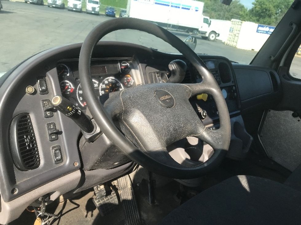 Medium Duty Box Truck-Light and Medium Duty Trucks-Freightliner-2020-M2-Akron-OH-267,695\n\t\tmiles-$ 44,000 - Image 17