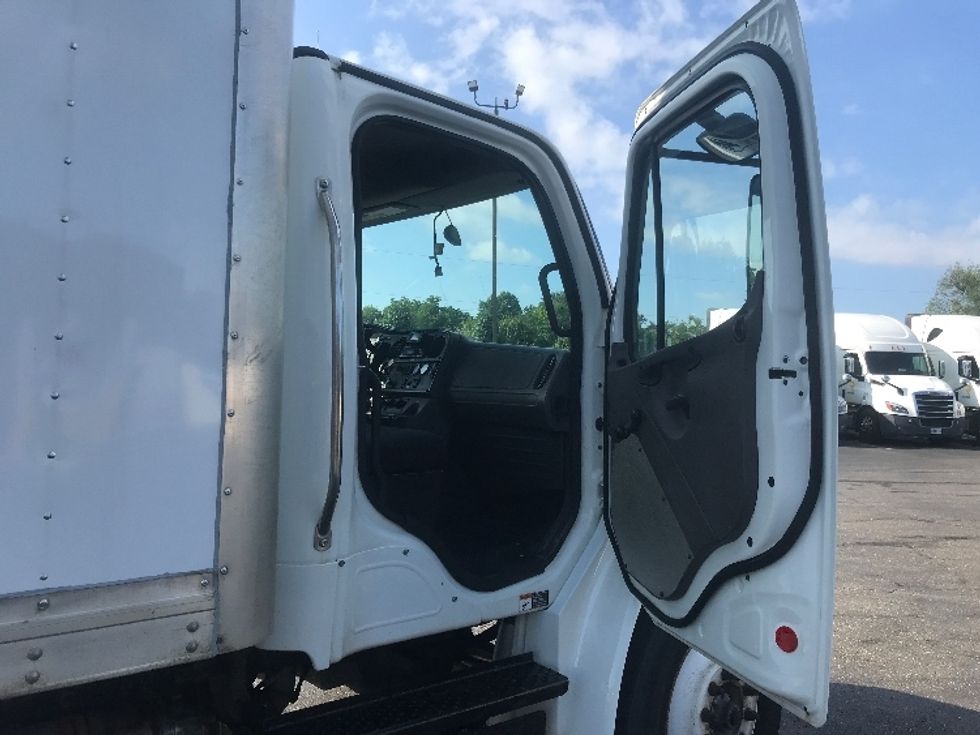Medium Duty Box Truck-Light and Medium Duty Trucks-Freightliner-2020-M2-Akron-OH-267,695\n\t\tmiles-$ 44,000 - Image 20
