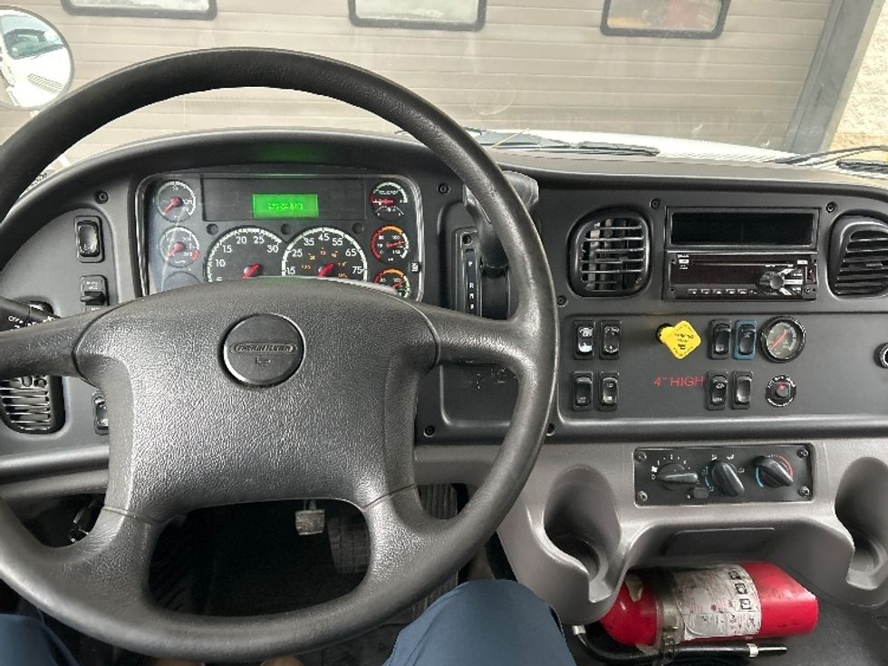 Medium Duty Box Truck-Light and Medium Duty Trucks-Freightliner-2020-M2-Akron-OH-269,459\n\t\tmiles-$ 37,000 - Image 15