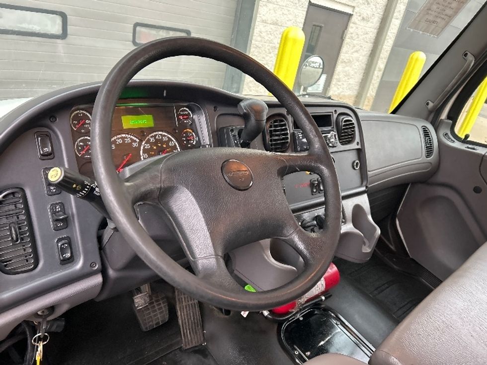 Medium Duty Box Truck-Light and Medium Duty Trucks-Freightliner-2020-M2-Akron-OH-269,459\n\t\tmiles-$ 37,000 - Image 18