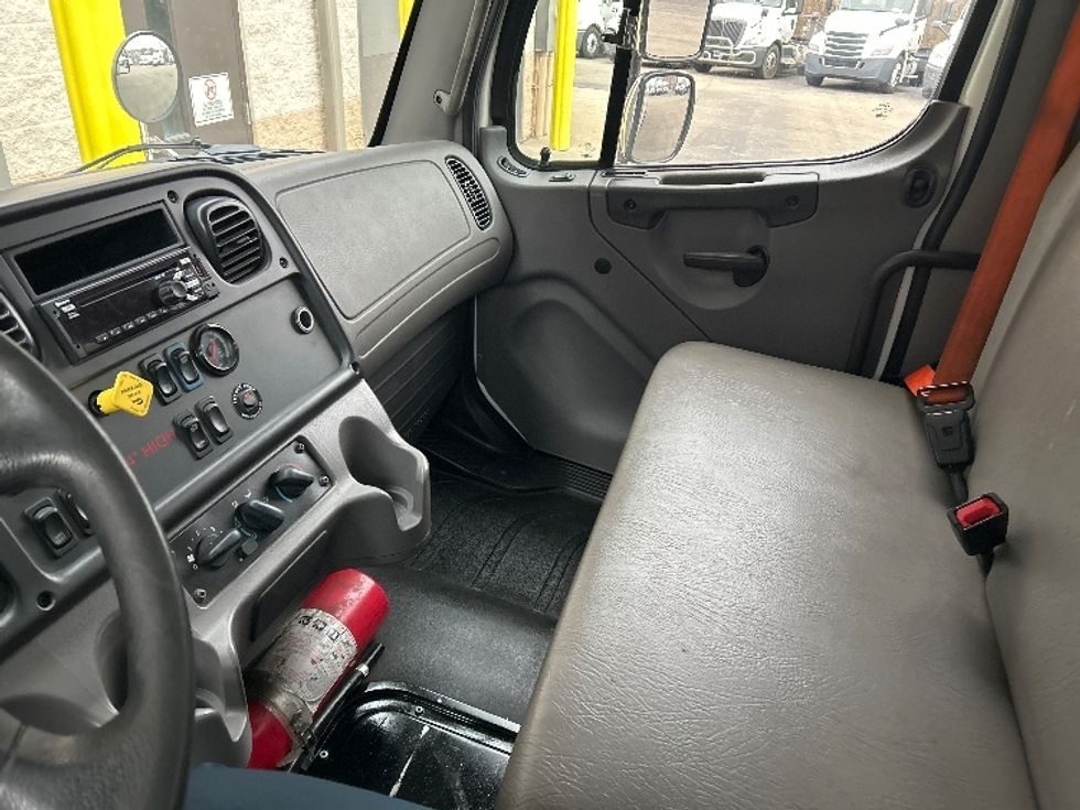 Medium Duty Box Truck-Light and Medium Duty Trucks-Freightliner-2020-M2-Akron-OH-269,459\n\t\tmiles-$ 37,000 - Image 19