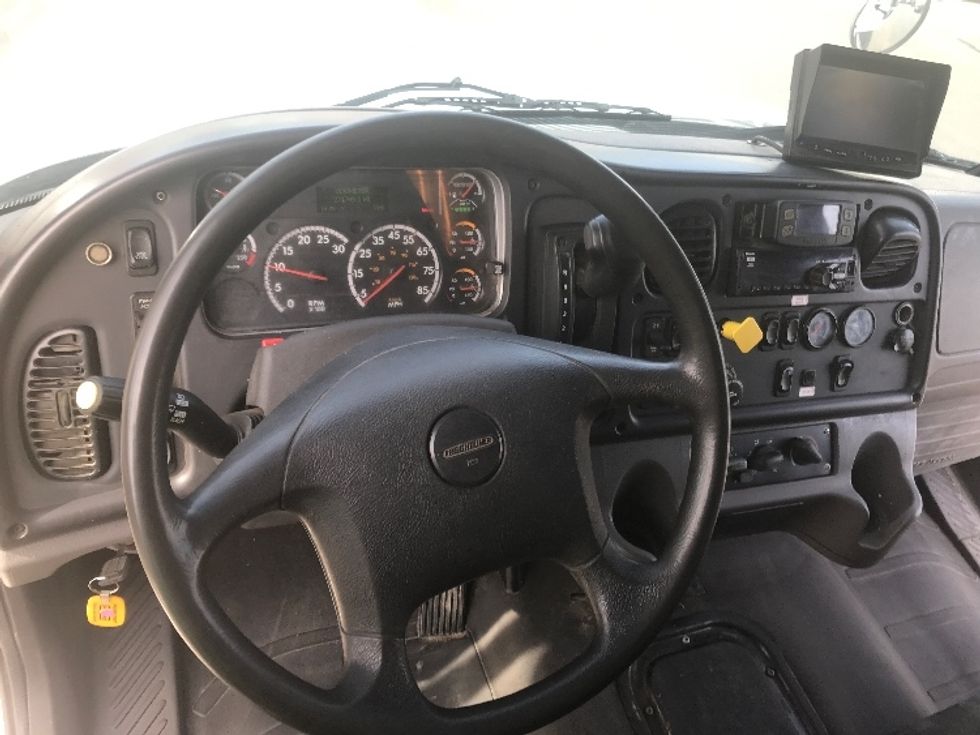 Medium Duty Box Truck-Light and Medium Duty Trucks-Freightliner-2020-M2-Akron-OH-271,771\n\t\tmiles-$ 40,250 - Image 18
