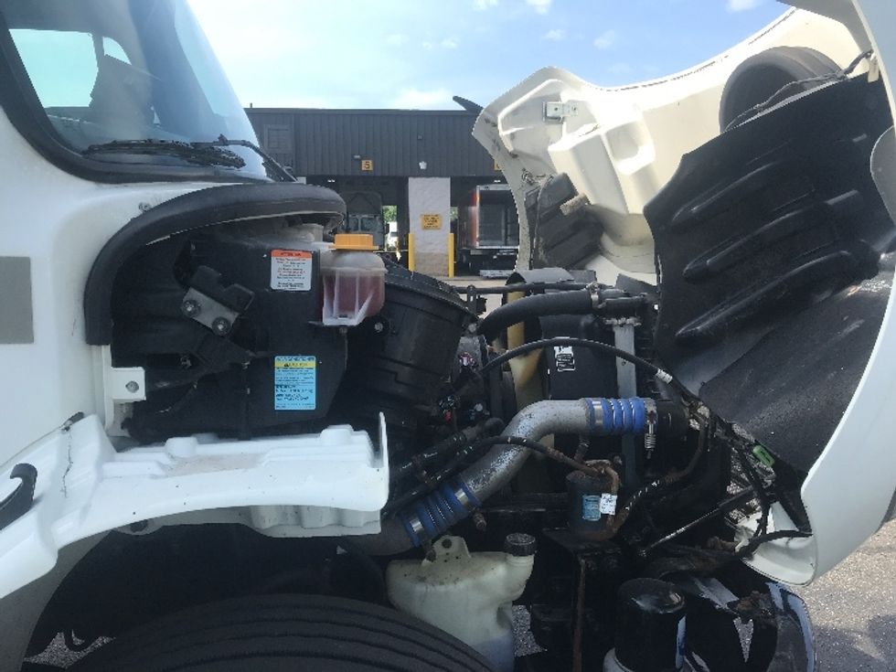 Medium Duty Box Truck-Light and Medium Duty Trucks-Freightliner-2020-M2-Akron-OH-271,771\n\t\tmiles-$ 40,250 - Image 22