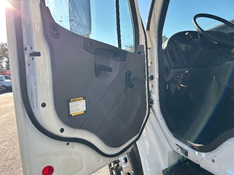 Medium Duty Box Truck-Light and Medium Duty Trucks-Freightliner-2020-M2-Albany-NY-191,798\n\t\tmiles-$ 48,750 - Image 16