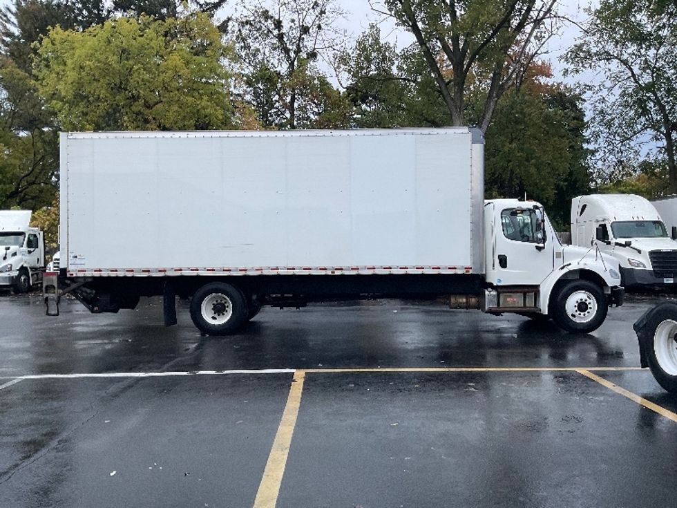 Medium Duty Box Truck-Light and Medium Duty Trucks-Freightliner-2020-M2-Albany-NY-224,425\n\t\tmiles-$ 43,000 - Image 15