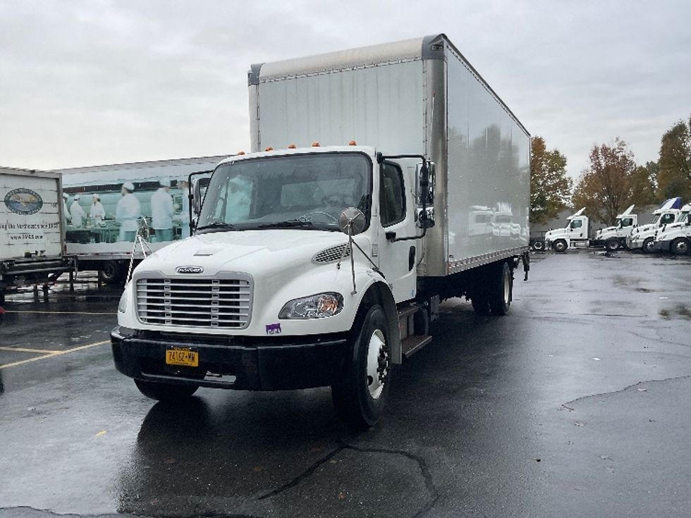 Medium Duty Box Truck-Light and Medium Duty Trucks-Freightliner-2020-M2-Albany-NY-224,425\n\t\tmiles-$ 43,000 - Image 3