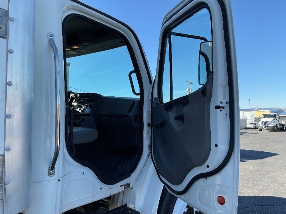 Medium Duty Box Truck-Light and Medium Duty Trucks-Freightliner-2020-M2-Albuquerque-NM-232,867\n\t\tmiles-$ 52,250 - Image 20