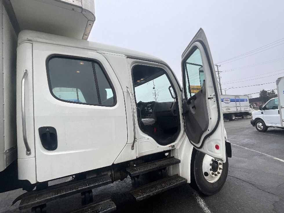 Medium Duty Box Truck-Light and Medium Duty Trucks-Freightliner-2020-M2-Alexandria-VA-111,749\n\t\tmiles-$ 61,500 - Image 20