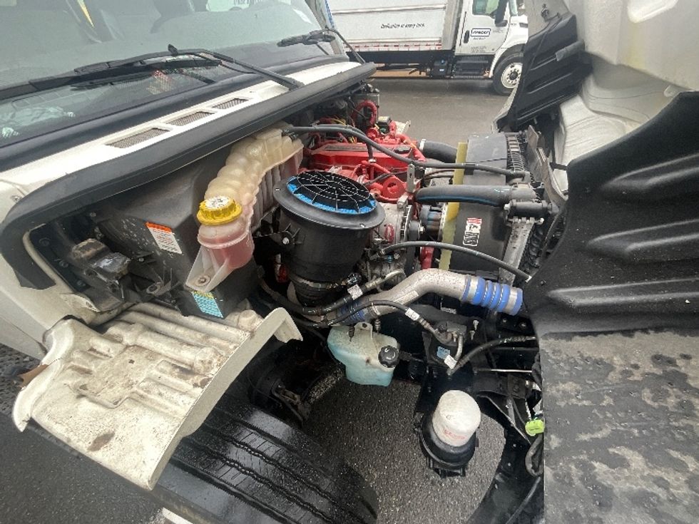 Medium Duty Box Truck-Light and Medium Duty Trucks-Freightliner-2020-M2-Alexandria-VA-111,749\n\t\tmiles-$ 61,500 - Image 23