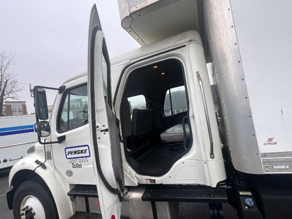 Medium Duty Box Truck-Light and Medium Duty Trucks-Freightliner-2020-M2-Alexandria-VA-111,749\n\t\tmiles-$ 61,500 - Image 25