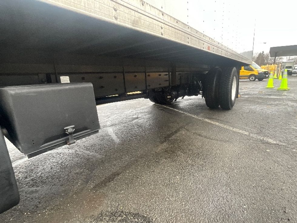 Medium Duty Box Truck-Light and Medium Duty Trucks-Freightliner-2020-M2-Alexandria-VA-111,749\n\t\tmiles-$ 61,500 - Image 5