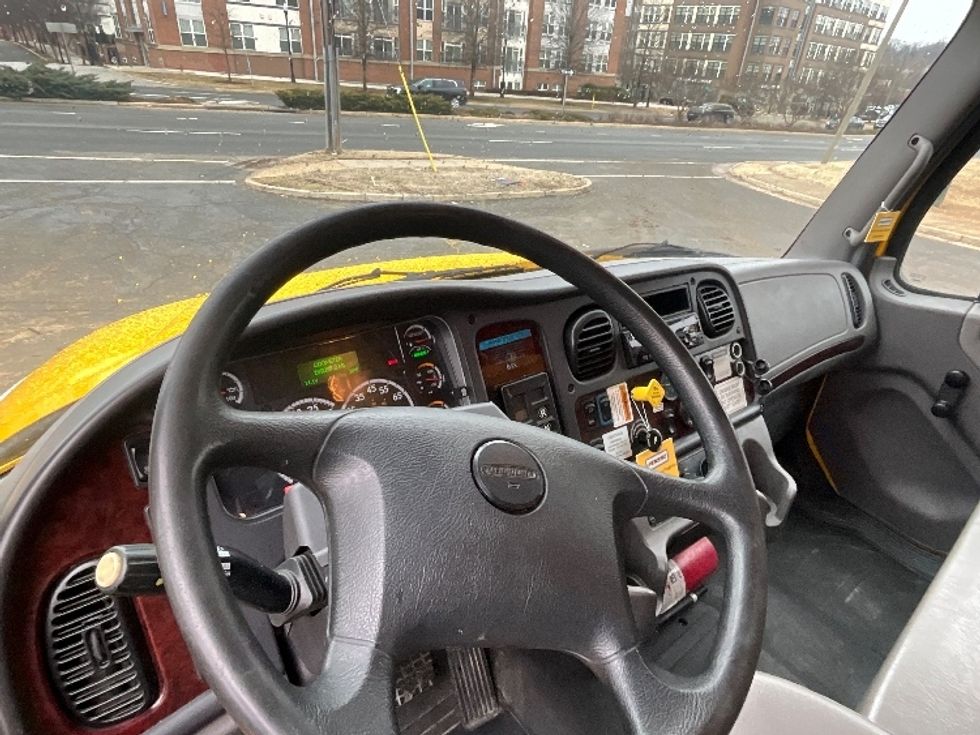 Medium Duty Box Truck-Light and Medium Duty Trucks-Freightliner-2020-M2-Alexandria-VA-189,057\n\t\tmiles-$ 41,000 - Image 17