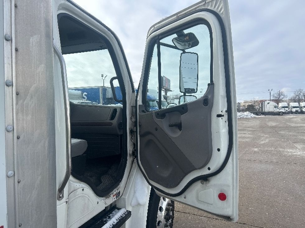 Medium Duty Box Truck-Light and Medium Duty Trucks-Freightliner-2020-M2-Allen Park-MI-107,193\n\t\tmiles-$ 57,500 - Image 20