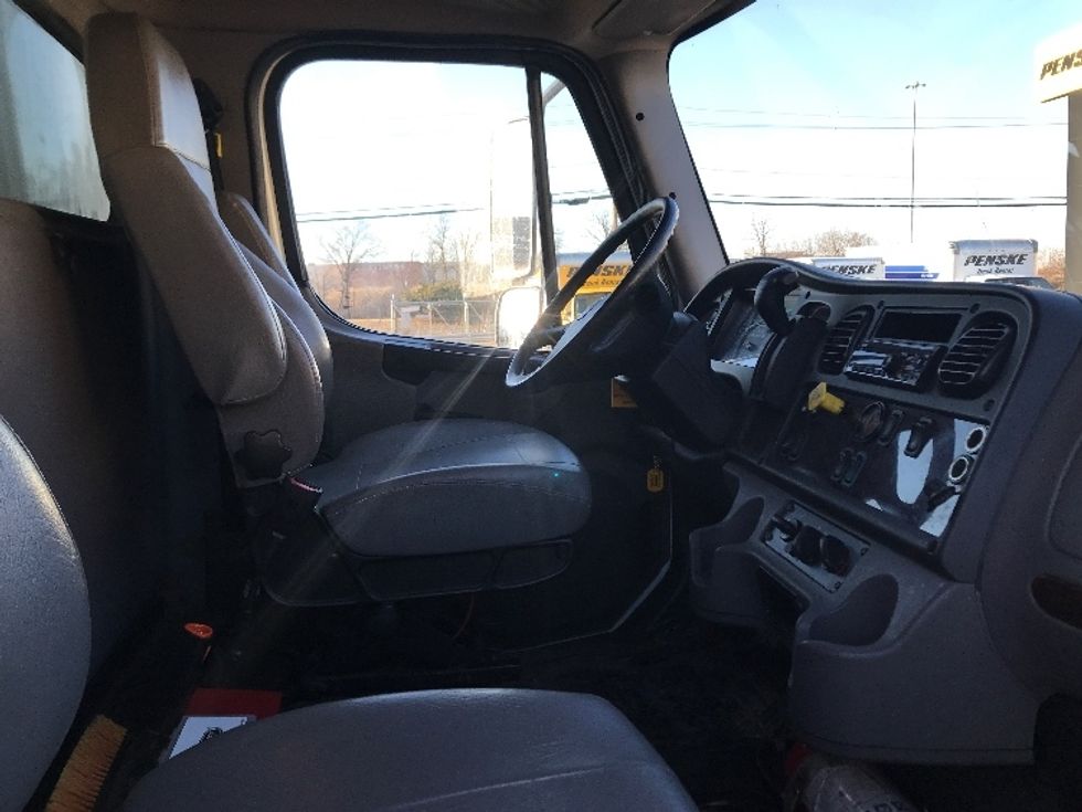 Medium Duty Box Truck-Light and Medium Duty Trucks-Freightliner-2020-M2-Allen Park-MI-111,862\n\t\tmiles-$ 63,000 - Image 22