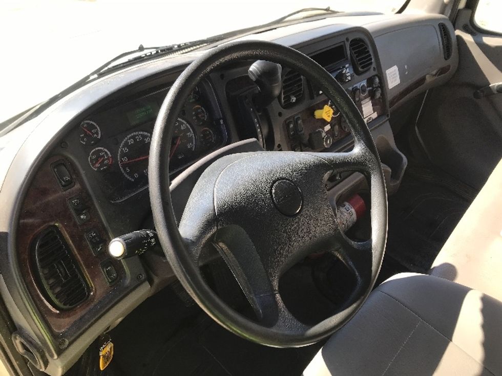 Medium Duty Box Truck-Light and Medium Duty Trucks-Freightliner-2020-M2-Allen Park-MI-122,909\n\t\tmiles-$ 63,500 - Image 17