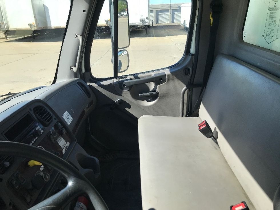 Medium Duty Box Truck-Light and Medium Duty Trucks-Freightliner-2020-M2-Allen Park-MI-122,909\n\t\tmiles-$ 63,500 - Image 19
