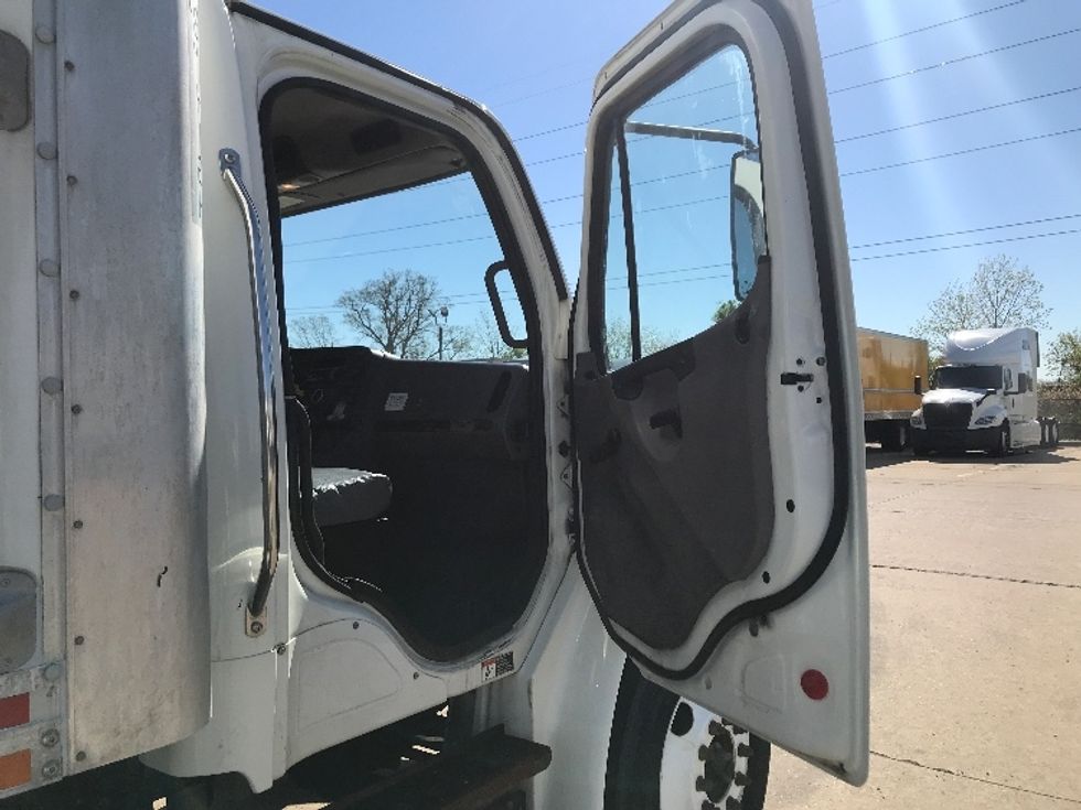 Medium Duty Box Truck-Light and Medium Duty Trucks-Freightliner-2020-M2-Allen Park-MI-122,909\n\t\tmiles-$ 63,500 - Image 20