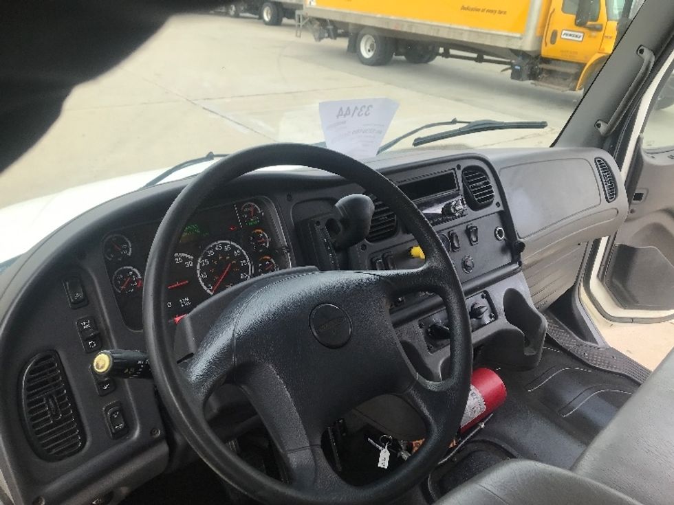 Medium Duty Box Truck-Light and Medium Duty Trucks-Freightliner-2020-M2-Allen Park-MI-132,622\n\t\tmiles-$ 57,750 - Image 17