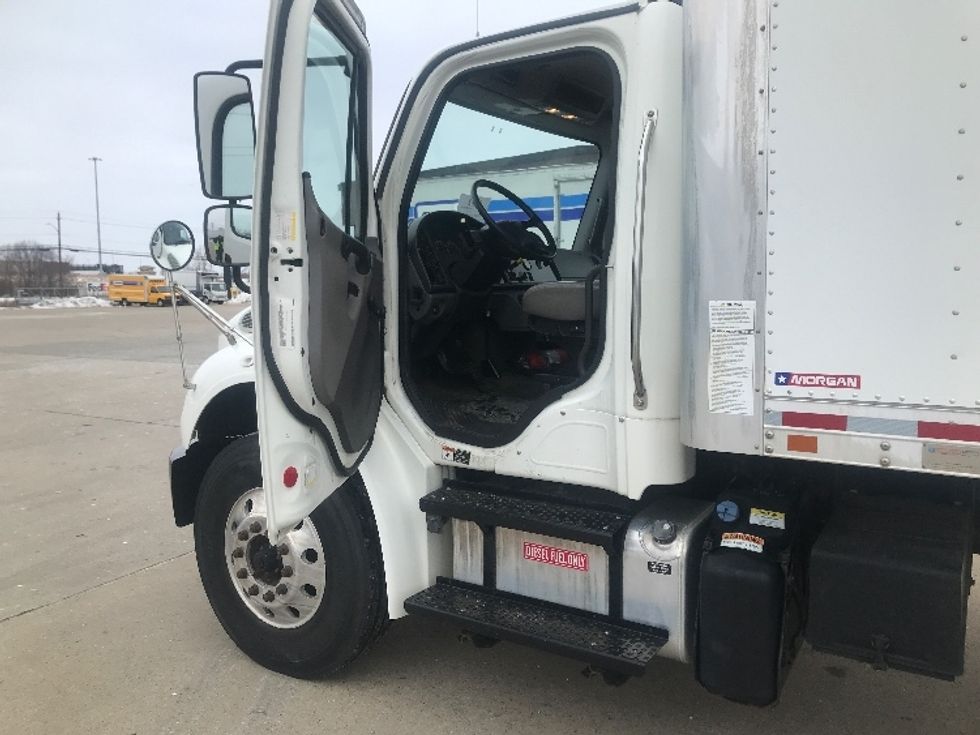 Medium Duty Box Truck-Light and Medium Duty Trucks-Freightliner-2020-M2-Allen Park-MI-137,062\n\t\tmiles-$ 46,750 - Image 16