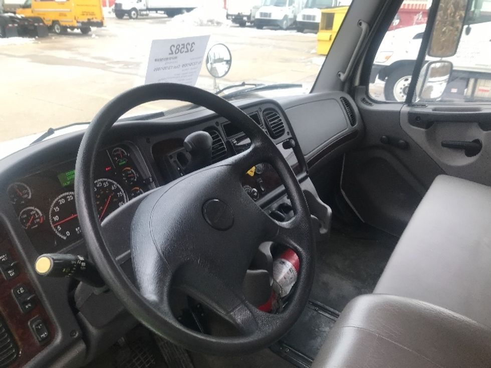 Medium Duty Box Truck-Light and Medium Duty Trucks-Freightliner-2020-M2-Allen Park-MI-137,062\n\t\tmiles-$ 46,750 - Image 17