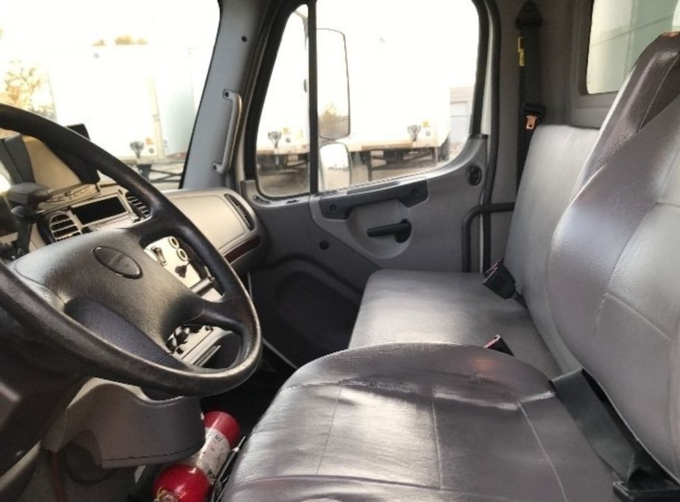 Medium Duty Box Truck-Light and Medium Duty Trucks-Freightliner-2020-M2-Allen Park-MI-169,359\n\t\tmiles-$ 48,250 - Image 18