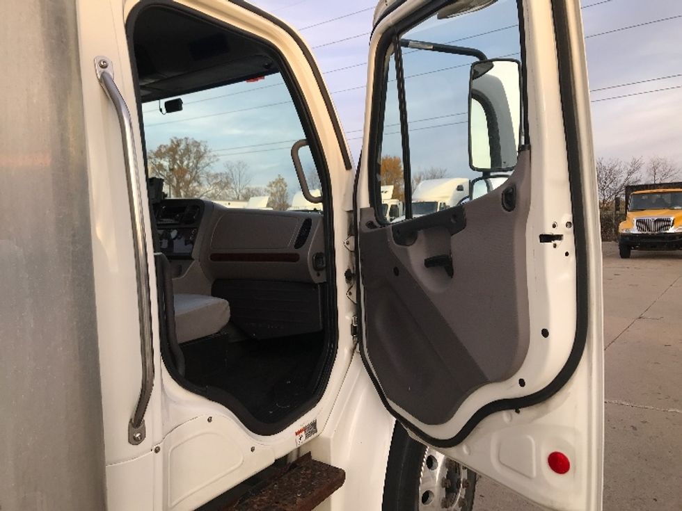 Medium Duty Box Truck-Light and Medium Duty Trucks-Freightliner-2020-M2-Allen Park-MI-169,359\n\t\tmiles-$ 48,250 - Image 19
