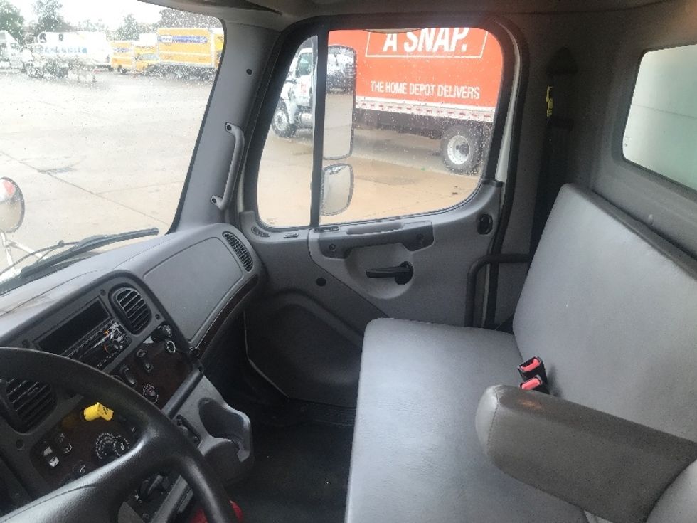 Medium Duty Box Truck-Light and Medium Duty Trucks-Freightliner-2020-M2-Allen Park-MI-229,236\n\t\tmiles-$ 39,250 - Image 19