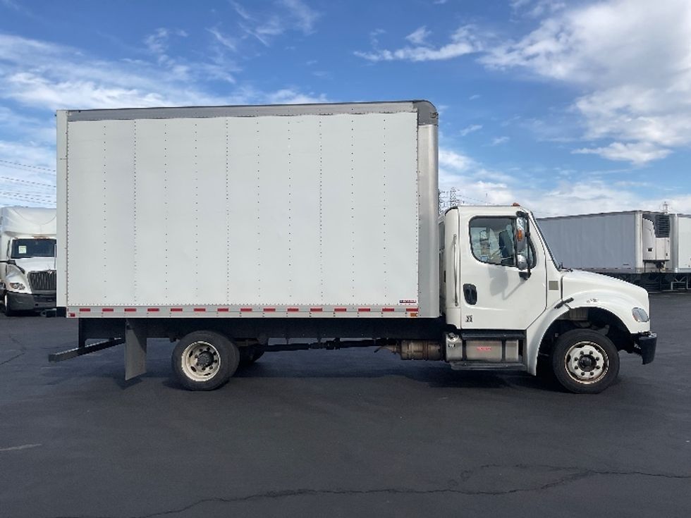 Medium Duty Box Truck-Light and Medium Duty Trucks-Freightliner-2020-M2-Anaheim-CA-159,128\n\t\tmiles-$ 41,000 - Image 15
