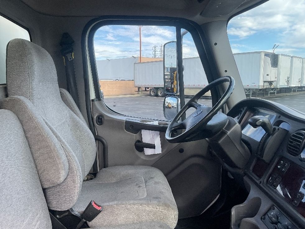 Medium Duty Box Truck-Light and Medium Duty Trucks-Freightliner-2020-M2-Anaheim-CA-159,128\n\t\tmiles-$ 41,000 - Image 22