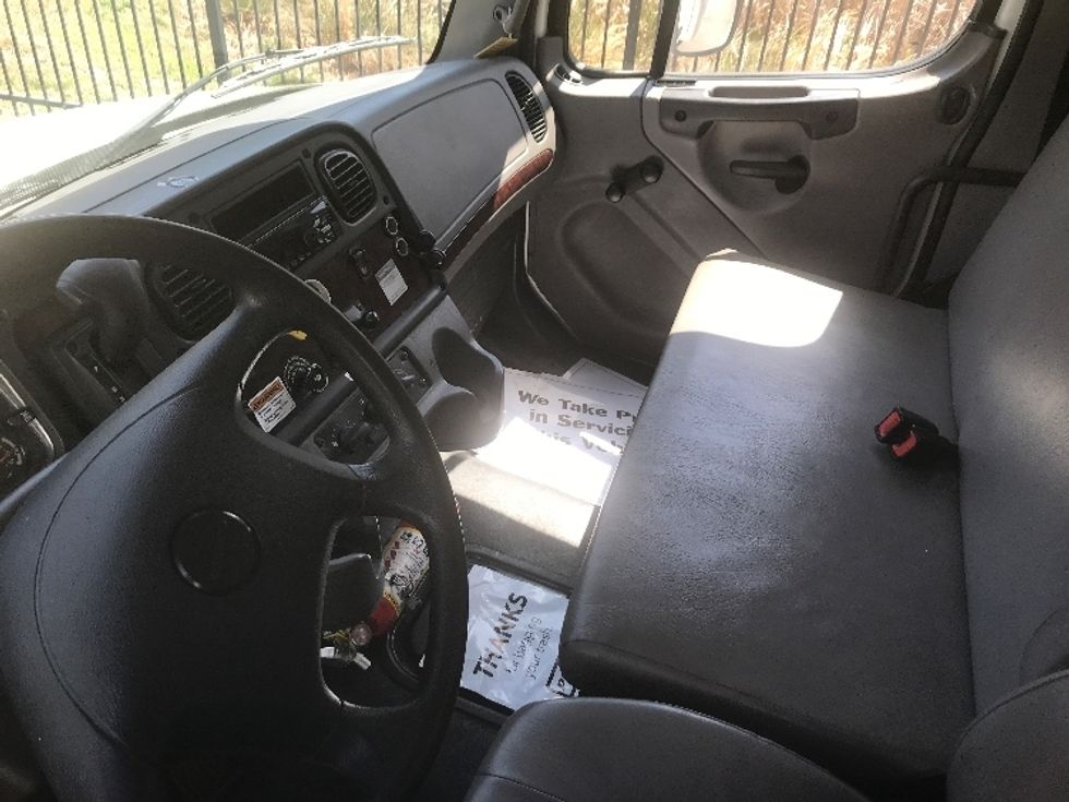 Medium Duty Box Truck-Light and Medium Duty Trucks-Freightliner-2020-M2-Ashland-VA-126,040\n\t\tmiles-$ 63,250 - Image 17