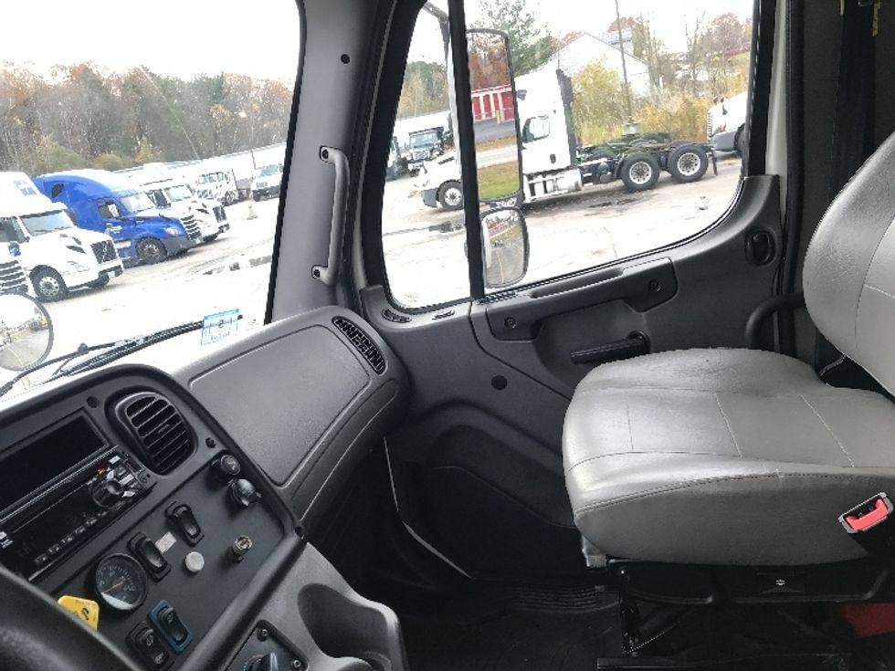 Medium Duty Box Truck-Light and Medium Duty Trucks-Freightliner-2020-M2-Auburn-MA-159,195\n\t\tmiles-$ 57,250 - Image 18