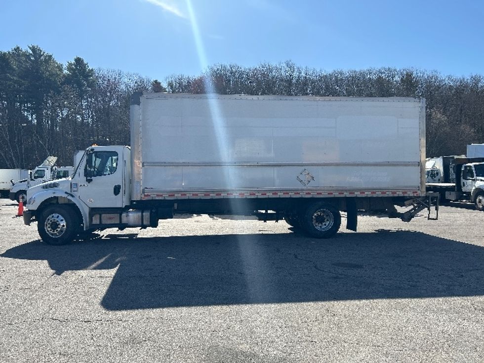 Medium Duty Box Truck-Light and Medium Duty Trucks-Freightliner-2020-M2-Auburn-MA-199,108\n\t\tmiles-$ 43,000 - Image 4