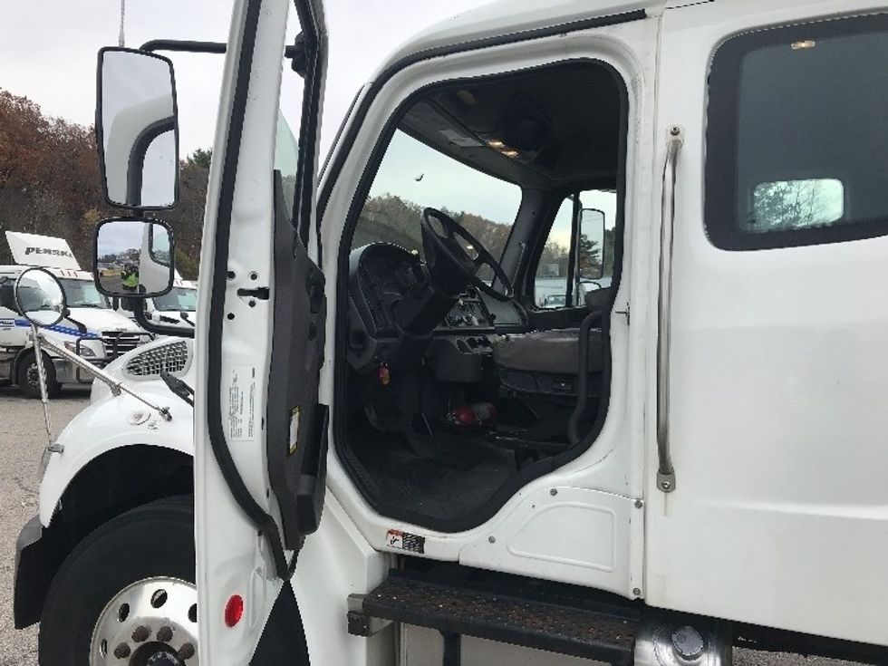 Medium Duty Box Truck-Light and Medium Duty Trucks-Freightliner-2020-M2-Auburn-MA-202,001\n\t\tmiles-$ 51,250 - Image 16