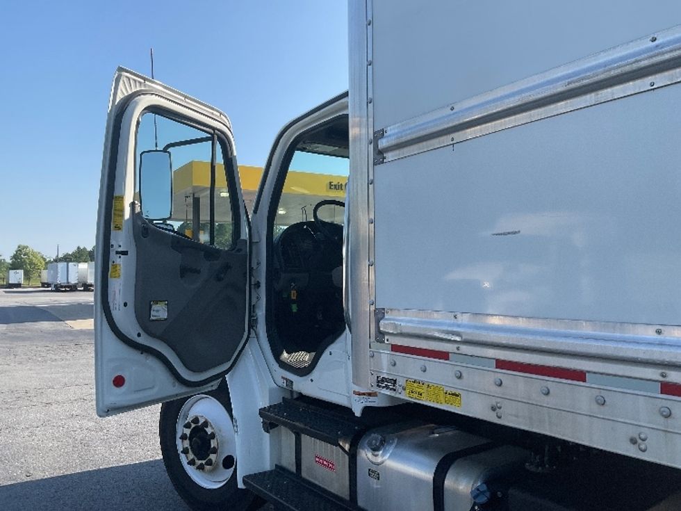Medium Duty Box Truck-Light and Medium Duty Trucks-Freightliner-2020-M2-Augusta-GA-170,998\n\t\tmiles-$ 52,750 - Image 16