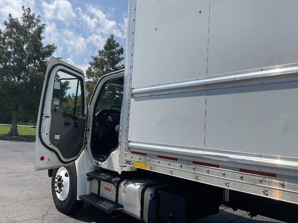 Medium Duty Box Truck-Light and Medium Duty Trucks-Freightliner-2020-M2-Augusta-GA-200,245\n\t\tmiles-$ 48,000 - Image 16