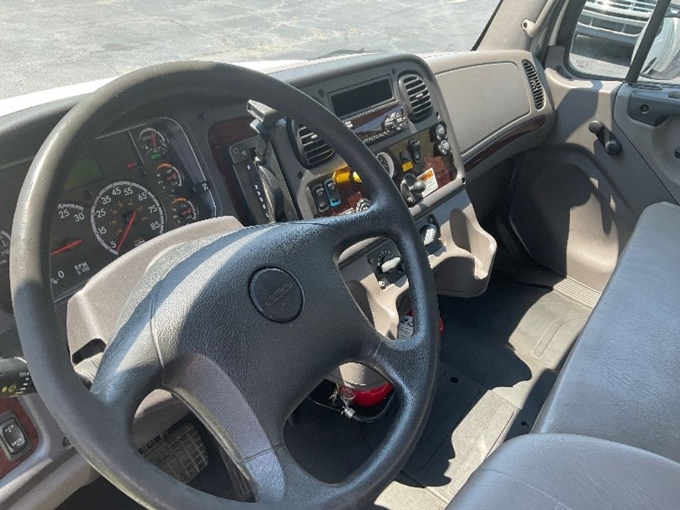 Medium Duty Box Truck-Light and Medium Duty Trucks-Freightliner-2020-M2-Augusta-GA-200,245\n\t\tmiles-$ 48,000 - Image 17